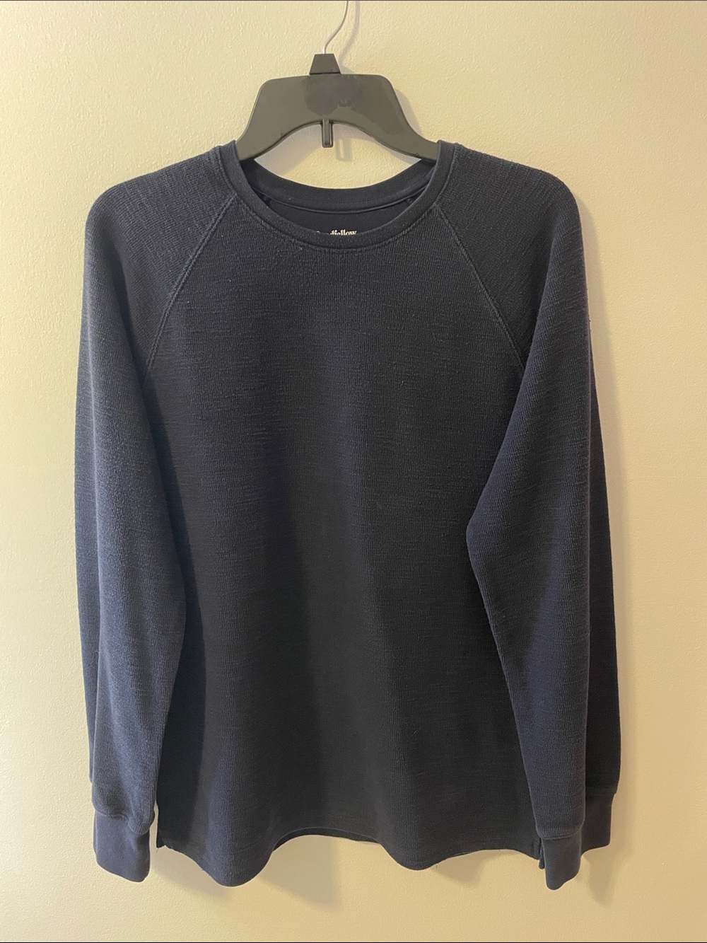 Men’s Raglan Long Sleeve Navy Blue Goodfellow & Co Shirt.